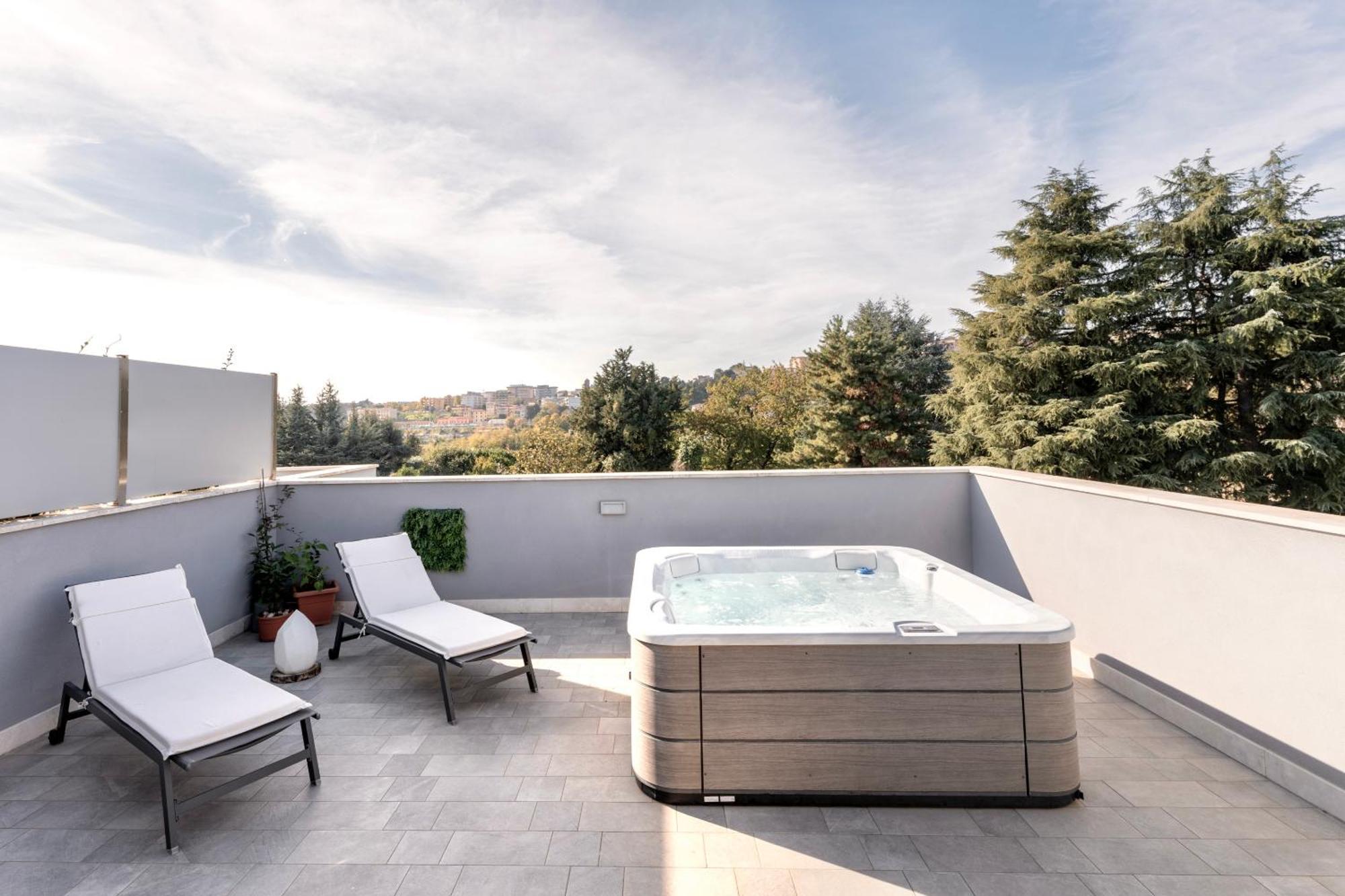 Luxury - Jacuzzi Apartments Near Rome Velletri Dış mekan fotoğraf
