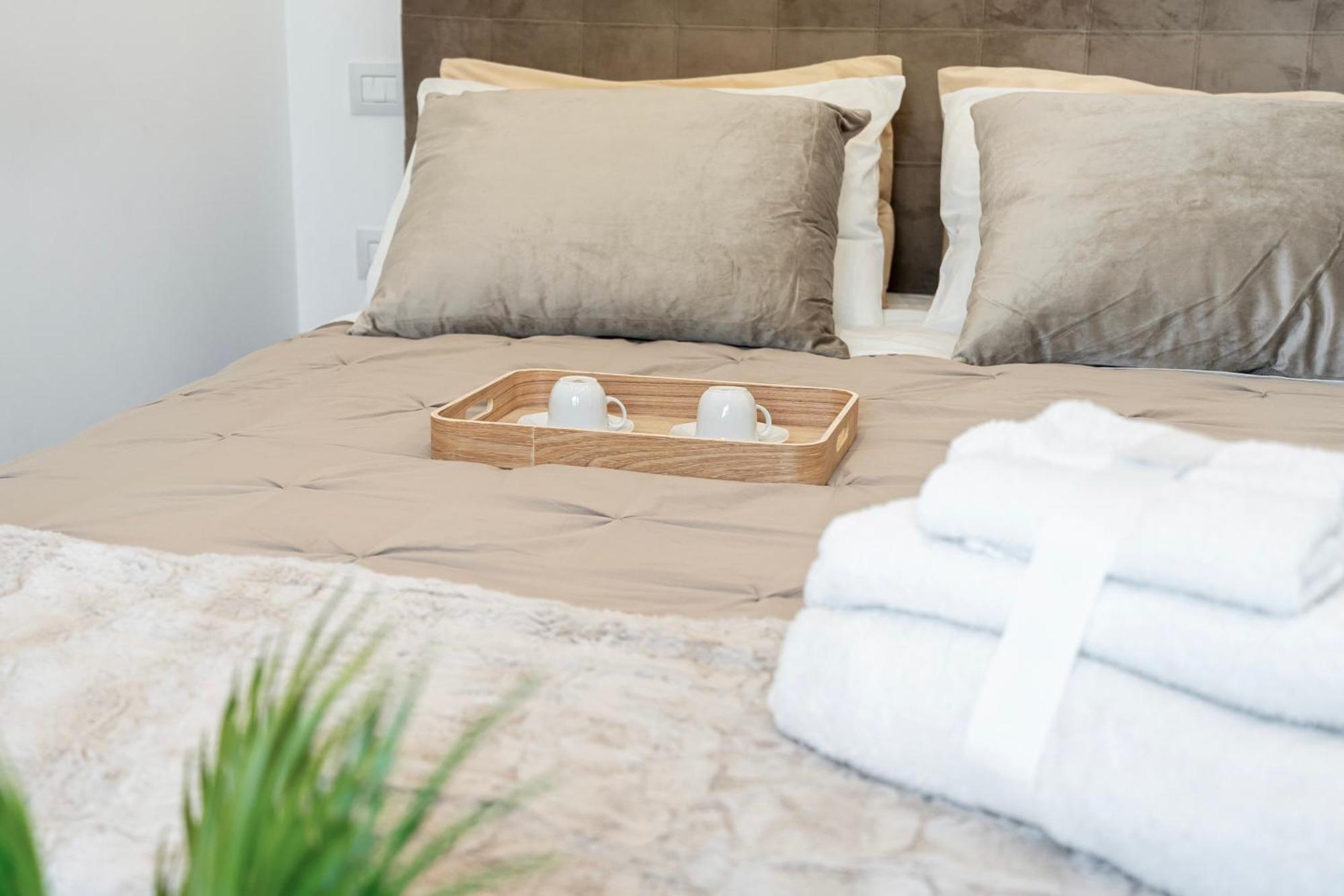 Luxury - Jacuzzi Apartments Near Rome Velletri Dış mekan fotoğraf
